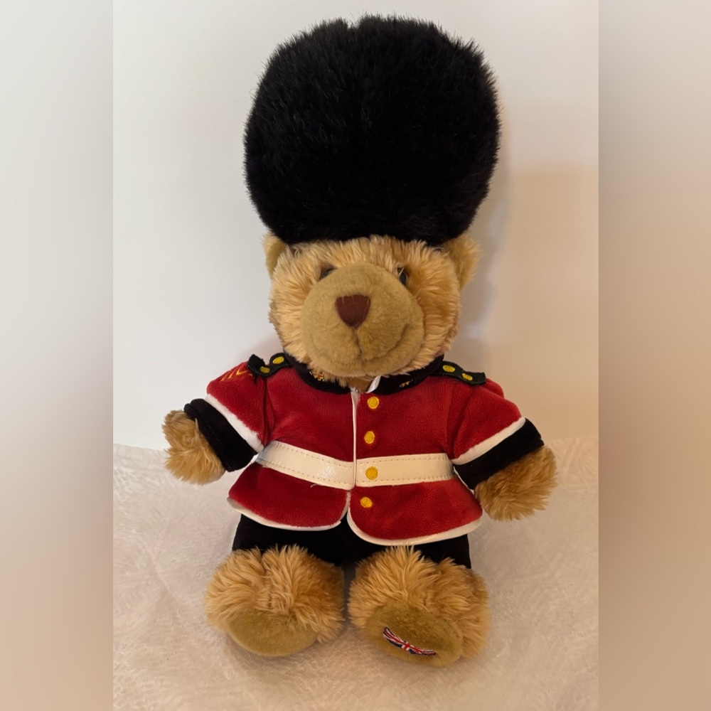 Iconic Classic Super Cute British Teddy Bear
(Pattington Bears friend)